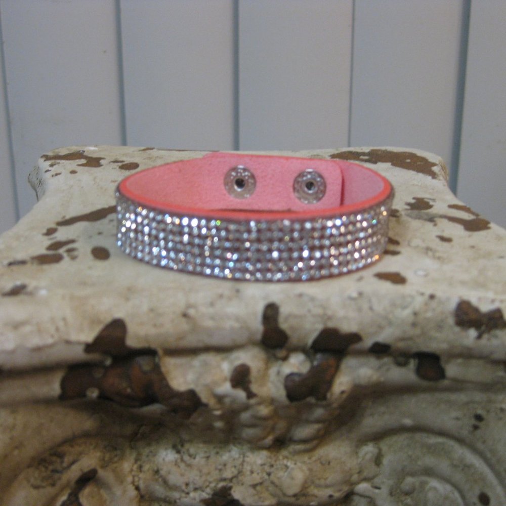NWOT Guess pink rhinestone cuff bracelet
